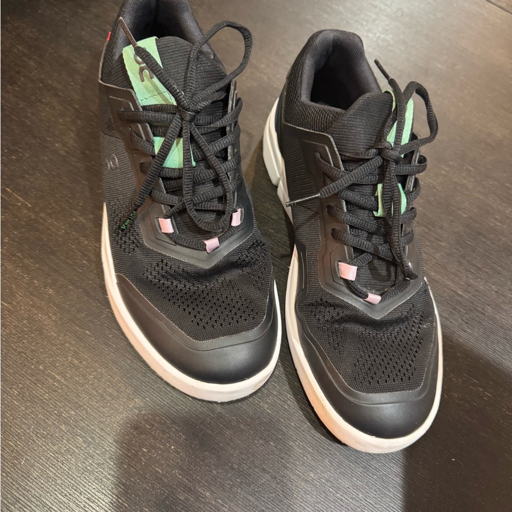 Stylish Black and Green Women's Sneakers
